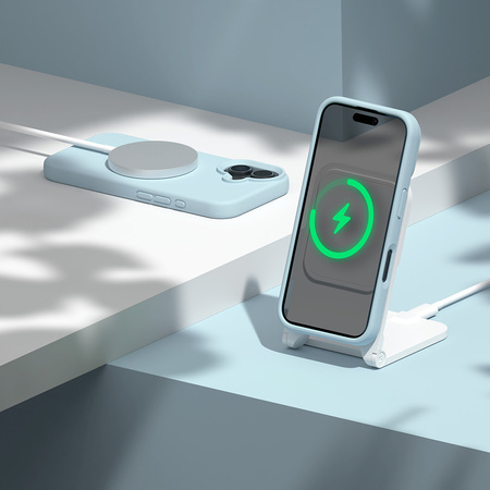 Nakładka Etteri Silicone Mag case do iPhone 17 Pro jasnoniebieska