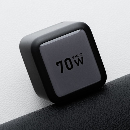 Ładowarka sieciowa do telefonu Forcell F-Energy GaN USB C + USB A + zwijany kabel USB C PD QC4.0 3A 70W VT-R7 szara