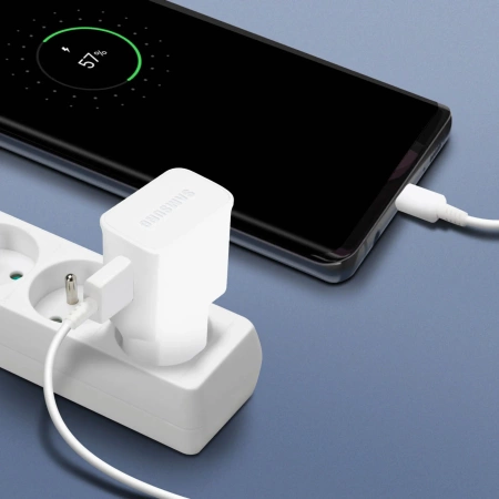 Samsung EP-TA200EWE USB-A 15W Wandladegerät mit EP-DR140AWE USB-A - USB-C Kabel (OOB Bulk - Ersatzverpackung) - weiß