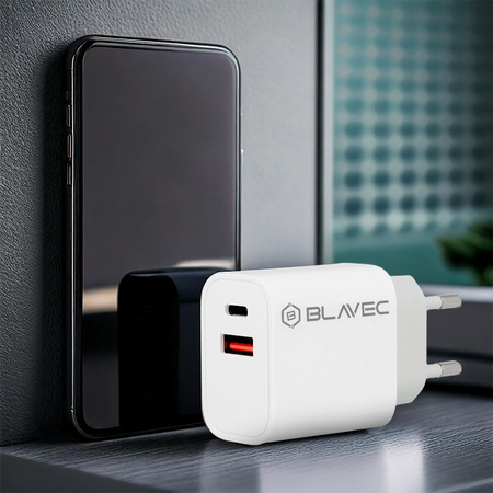 Blavec Ładowarka sieciowa BC2 - USB + Typ C - QC 3.0 PD 20W z kablem Typ C na Typ C (TCBC2-UCW20+CC) biała
