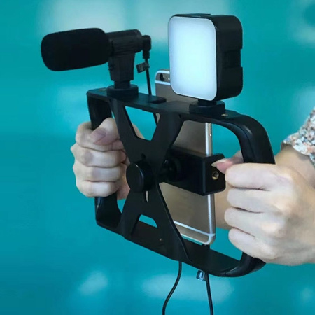 Zestaw / uchwyt selfie z pilotem na bluetooth tripod do transmisji na żywo z lampą LED, mikrofonem, pilotem TL-49T