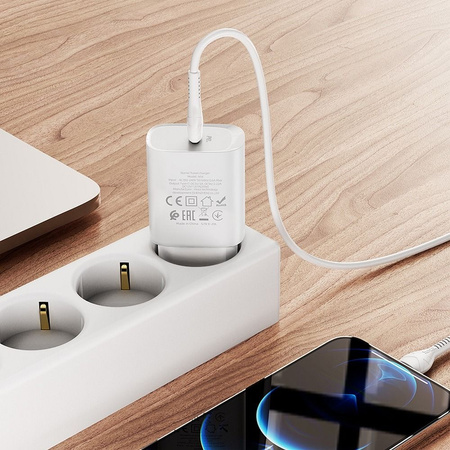 HOCO ładowarka sieciowa Typ C PD 20W Fast Charge Smart Charging N14 biała