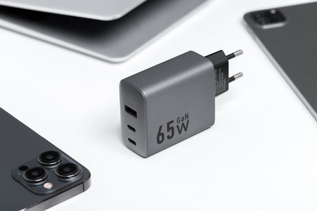 Forcell F-Energy Ładowarka Sieciowa GaN - 65W z portami: 2x USB C i USB A z ładowaniem PD i QC 4.0