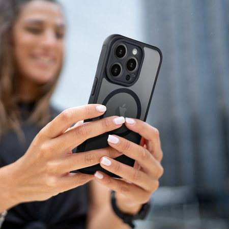 Futerał Full Matte Mag Cover kompatybilny z MagSafe do IPHONE 11 czarny