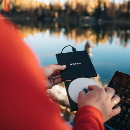 Verbatim Zewnętrzna nagrywarka Slimline Blu-ray Ultra HD 4K + kabel USB-C/USB-A czarny/black 43888