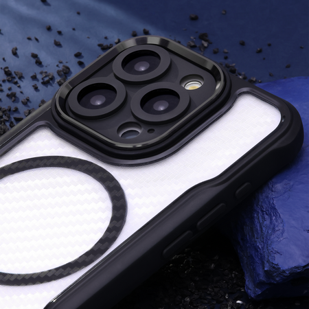 Nakładka Defender Carbon Mag do iPhone 15 Pro 6,1" czarna