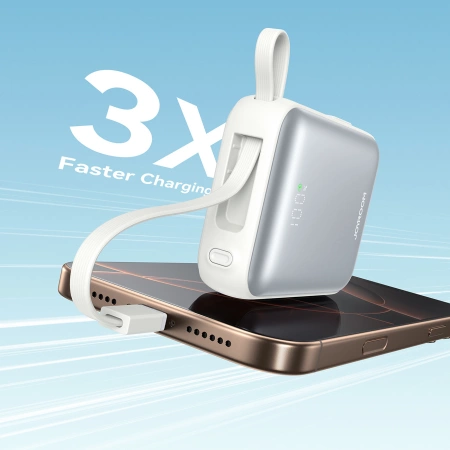 Joyroom JR-PBF27 10000 mAh 22,5 W Powerbank mit integrierten USB-C- und Lightning Kabeln - Weiß