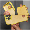 Futerał SILICONE 2mm do IPHONE 15 żółty