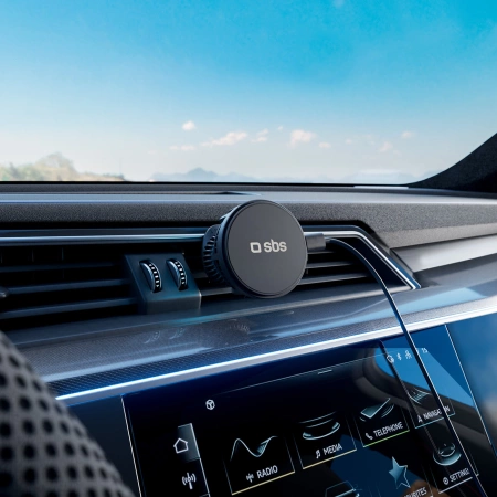 Uchwyt na smartfona z ładowarką indukcyjną SBS TESUPFANWIR15W 15W na kratkę nawiewu, z chłodzeniem - czarna