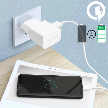 Samsung EP-TA200EWE USB-A 15W Wandladegerät mit EP-DR140AWE USB-A - USB-C Kabel (OOB Bulk - Ersatzverpackung) - weiß