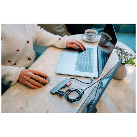 Adapter Hub Verbatim HDMI/USB-C           3.2/USB-C/2xUSB-A 3.2/SD/microSD aluminiowy 32158