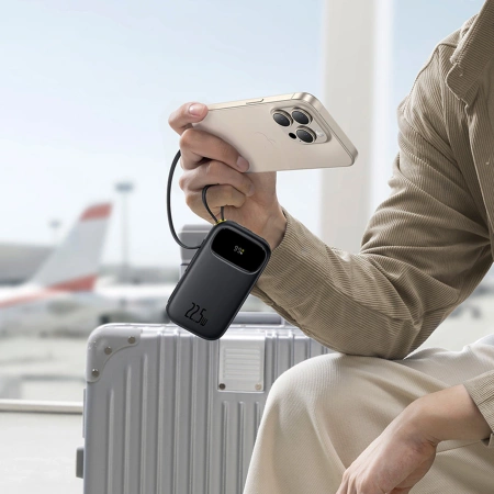 Baseus EnerFill FC31 10000 mAh 22,5 W Powerbank mit Digitalanzeige und 2 integrierten Kabeln (USB-C + Lightning) - Schwarz
