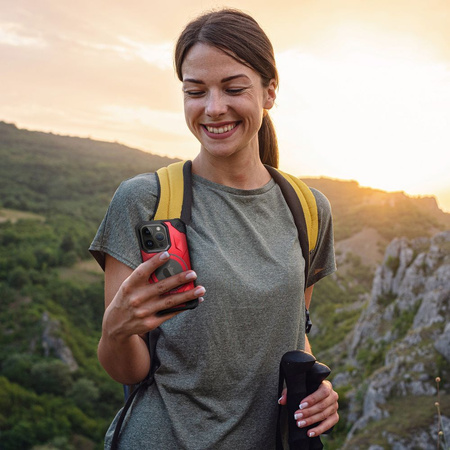 Futerał Armor Mag Cover kompatybilny z MagSafe do IPHONE 13 PRO czerwony