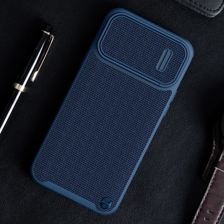 Nillkin Textured S Case für iPhone 14 Plus, gepanzerte Hülle mit Kameraabdeckung, blau