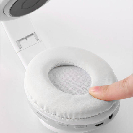 Słuchawki Bezprzewodowe Bluetooth z Kocimi Uszami Składane Z-B39 białe