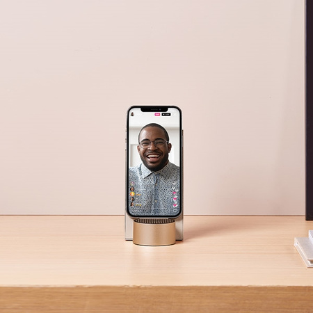 Lexon City Energy Pro Ładowarkaindukcyjna 10W z głośnikiem bluetooth jasnozłoty/soft gold LD145D9